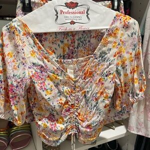 H&M Multicolor Floral Ruched Blouse & shorts